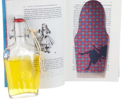 Alice "Drink Me" Alice's Adventures in Wonderland by Lewis Carroll (Leather-bound) (Flask Included)